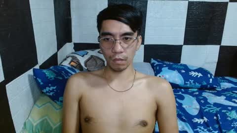 massive_boner02 online show from December 15, 6:59 pm