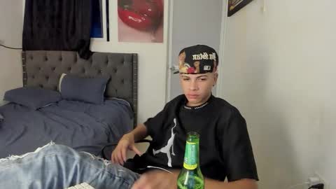 master_boy28 online show from March 15, 6:18 am