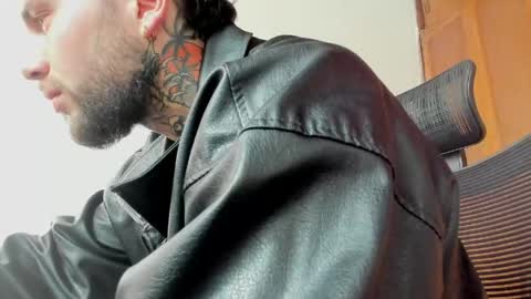 steven  online show from May 11, 4:04 pm