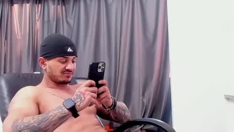 masterchris12 online show from December 16, 6:53 am