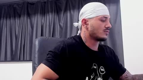 masterchris12 online show from December 14, 10:39 pm