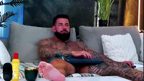 masterkingofmuscle online show from September 26, 8:00 am