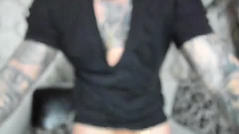 Snapshot of mastermusclejon chatting on December 6, 7:39 pm Jon online show from December 6, 7:39 pm