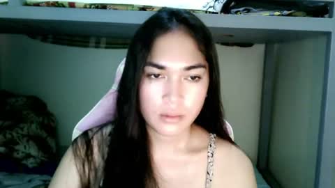 matcha_latte17 online show from July 24, 4:26 pm