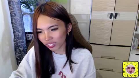 matcha_latte33 online show from February 19, 5:06 am