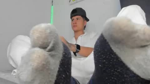 mateo_escobar online show from December 3, 10:54 pm