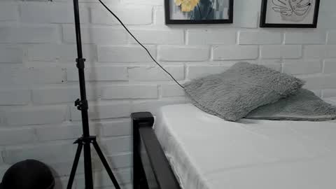 MATEO HUNTER online show from December 22, 7:15 am