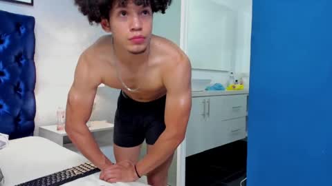 MATEO KING online show from February 19, 10:12 am