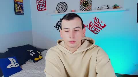 Snapshot of mathew_conelly chatting on December 26, 8:11 pm Matt online show from December 26, 8:11 pm