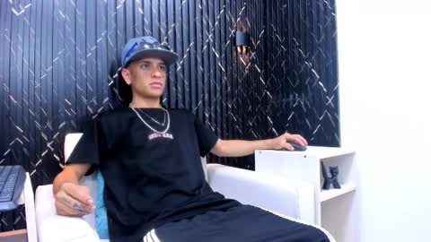 Matt Ruso online show from November 3, 3:40 am