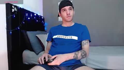 ---Matteo--- online show from December 22, 5:47 am