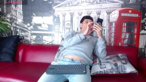 ---Matteo--- online show from October 11, 4:50 am