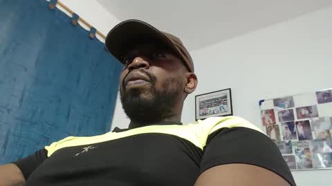 Latino hot online show from April 18, 7:58 pm