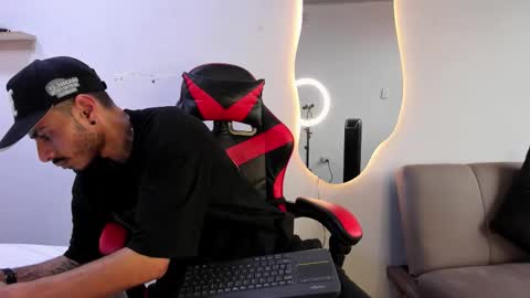 Matthew online show from January 7, 9:09 pm