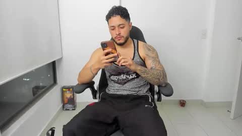 Mattias online show from February 24, 11:30 pm