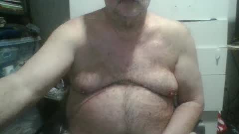 Snapshot of mattnudist chatting on December 16, 4:16 pm Matt online show from December 16, 4:16 pm