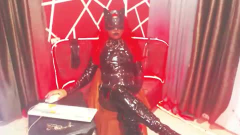 Miss online show from October 4, 6:39 pm