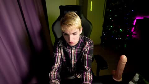 Matty  Aiden online show from December 3, 1:06 pm