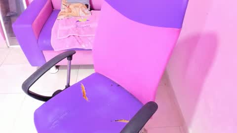 call me mommy online show from September 26, 5:21 pm