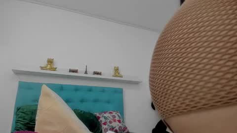 Snapshot of mature_sexylove chatting on February 5, 5:30 am mature_sexylove online show from February 5, 5:30 am