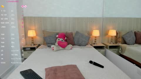 Vayolet Castro online show from March 25, 11:28 am