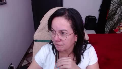 Sonia online show from November 10, 9:50 pm