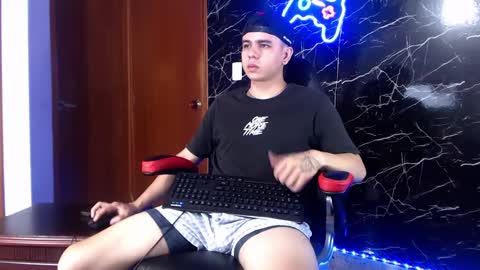 Matias online show from December 4, 3:26 pm