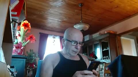 Maurice online show from January 4, 1:53 pm