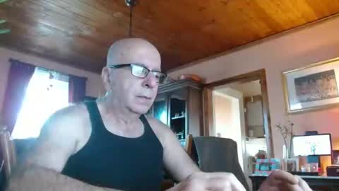 Maurice online show from February 21, 2:16 pm
