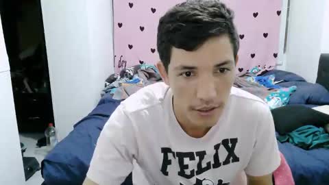 mauroluxandra online show from November 3, 6:25 am