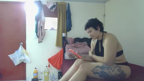 mauroluxandra online show from May 17, 7:23 pm