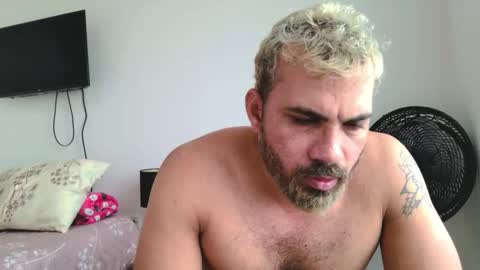 max_love25 online show from January 6, 8:24 pm