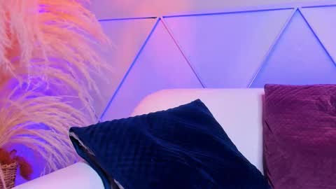 Max online show from September 21, 12:25 am
