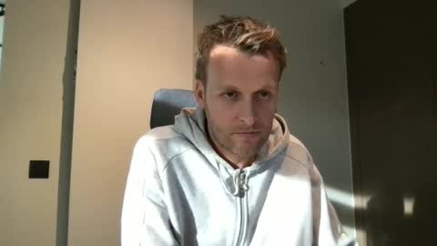 Max take off clothes online show from January 19, 10:03 am