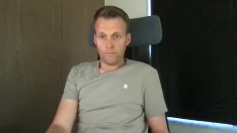Max take off clothes online show from May 22, 1:40 pm
