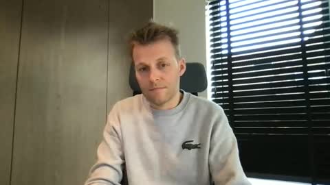 Max take off clothes online show from November 21, 9:51 am