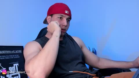 max_valiant1 online show from February 22, 4:27 am