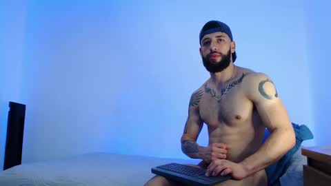 max_xl_ online show from October 7, 2:57 pm