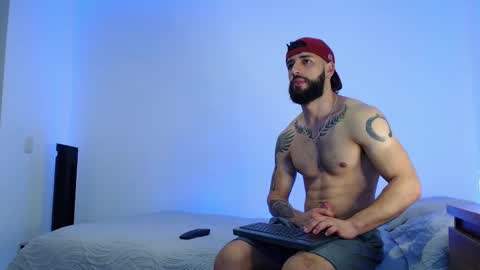 max_xl_ online show from October 8, 3:07 pm