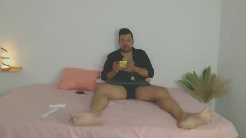 Max Hunter online show from September 12, 3:41 am