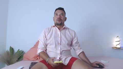 Max Hunter online show from September 17, 3:21 am