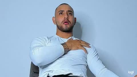 Maximo online show from February 15, 11:42 am