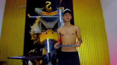 maximo_grayt_ online show from May 14, 2:48 pm
