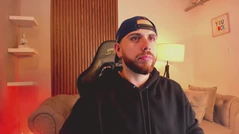 Maximo Wolf online show from January 9, 9:31 pm