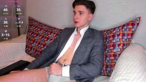 Max online show from February 2, 6:42 pm