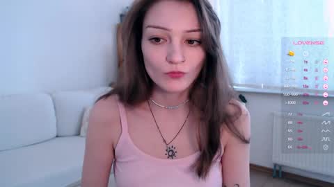 Maxine online show from April 17, 1:24 pm