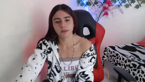 Snapshot of maxinesex_ chatting on September 12, 2:41 pm maxinesex_ online show from September 12, 2:41 pm
