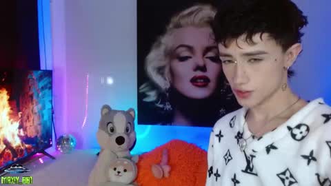 Snapshot of maxiy_001 chatting on February 20, 7:12 am Max online show from February 20, 7:12 am