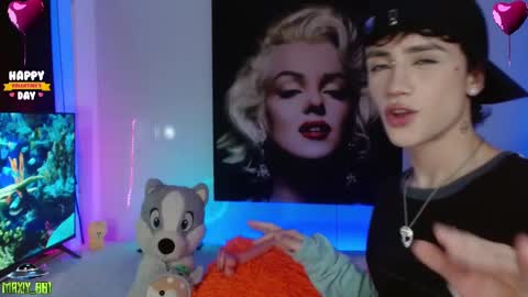 Snapshot of maxiy_001 chatting on February 8, 7:48 am Max online show from February 8, 7:48 am