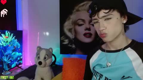 Snapshot of maxiy_001 chatting on January 25, 6:12 am Max online show from January 25, 6:12 am